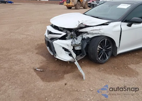 2019 Toyota Camry Xse/Xle z USA, uszkodzony, nr VIN 4T1BZ1HK1KU031209